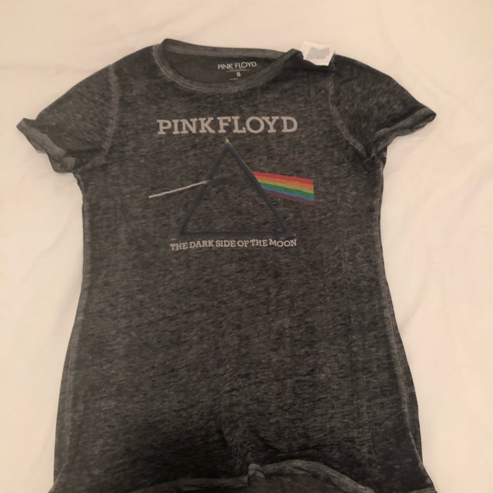 *BRAND NEW* Pink Floyd shirt